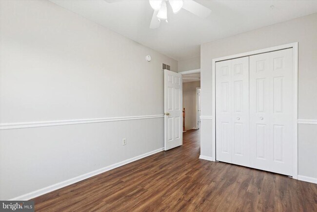 Building Photo - 270 Deer Run Ct