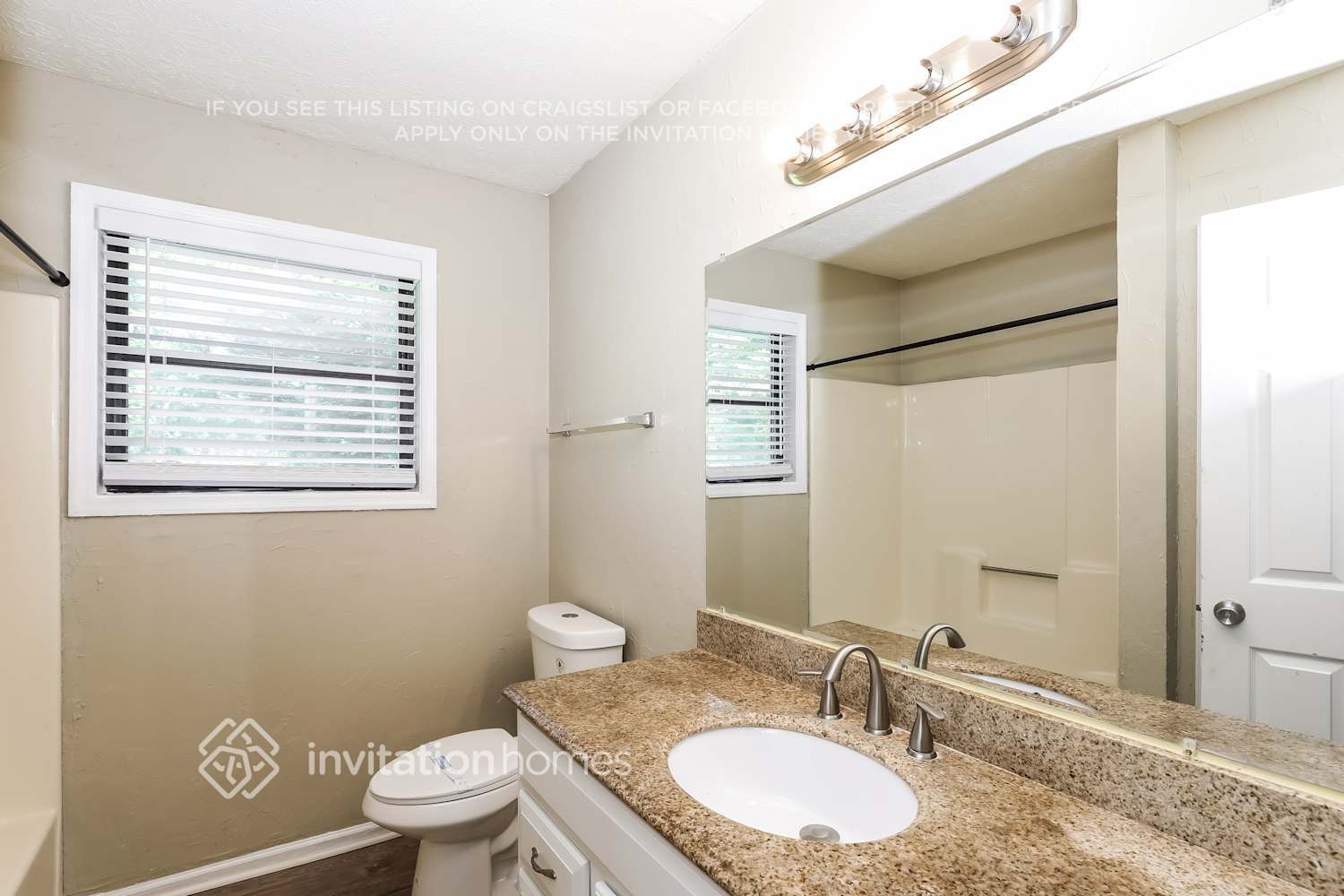 Building Photo - 215 Merrydale Dr