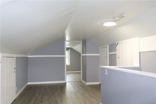 Building Photo - 175 English Rd