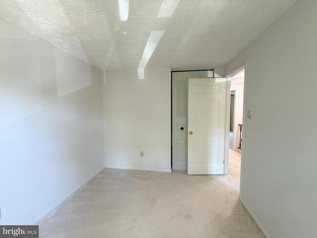 Building Photo - 5519 Inverness Woods Ct