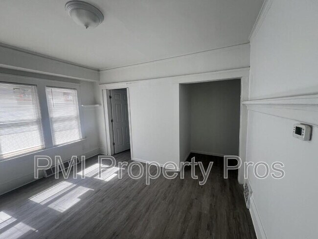 Building Photo - 3284 N 30th St