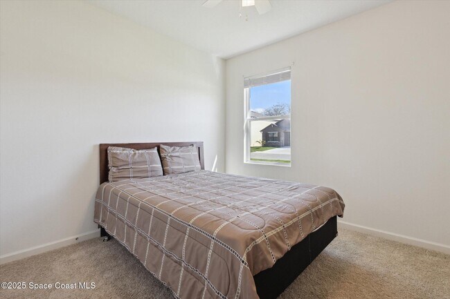 Building Photo - 560 Lumber Jack Pl