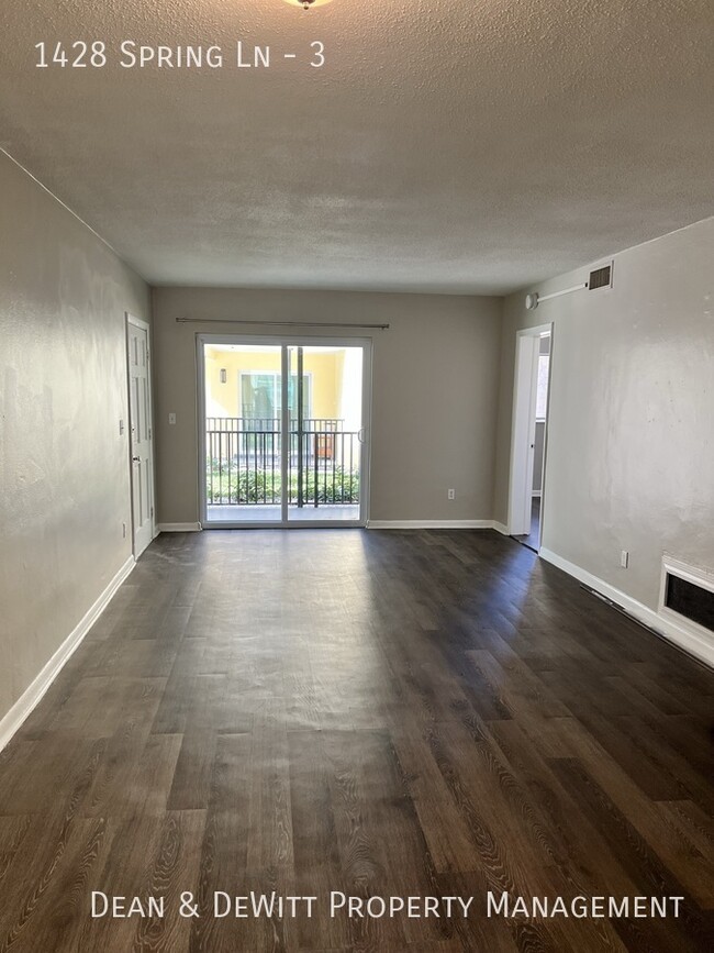 Building Photo - Clearwater APT - 2/2 For Rent