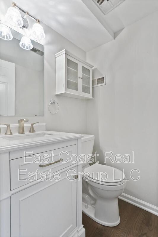 Building Photo - 8033 Hollow Reed Ct