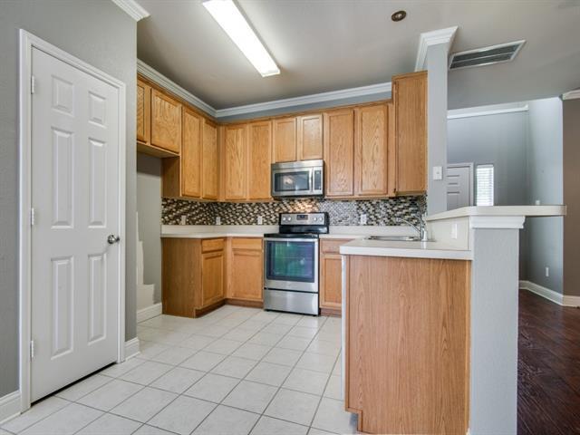 Building Photo - 10120 Cherry Hill Ln