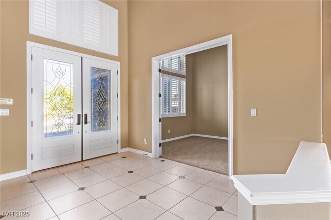 Building Photo - 9805 Queen Charlotte Dr