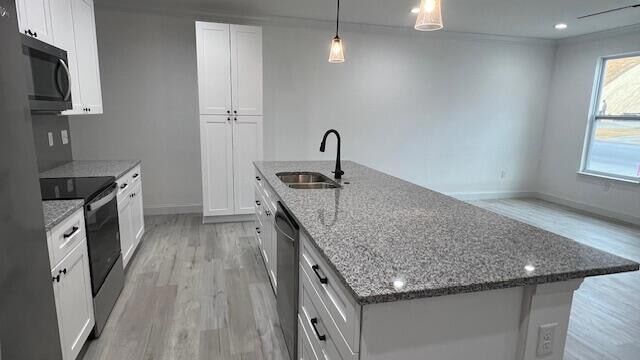 Building Photo - 1913 Cypress Ln