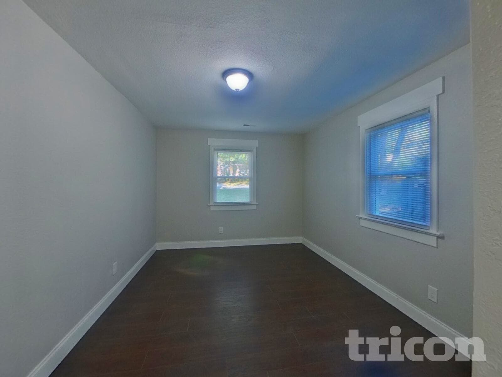 Building Photo - 1724 Logie Ave