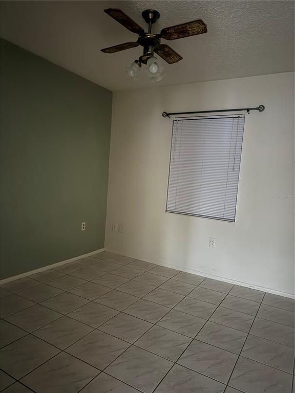 Building Photo - 22 Lake Villa Way