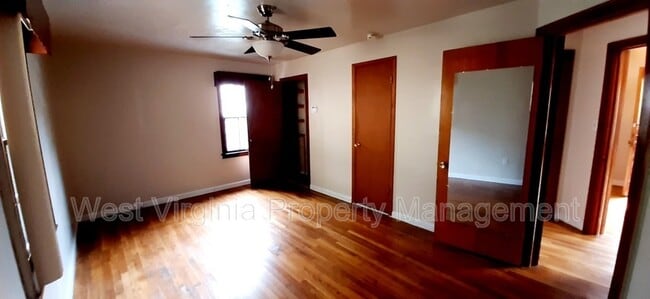 Building Photo - 1215 East Dr