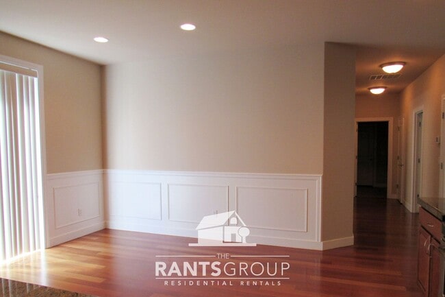 Building Photo - Spacious Single-Family Home in Olympia’s I...