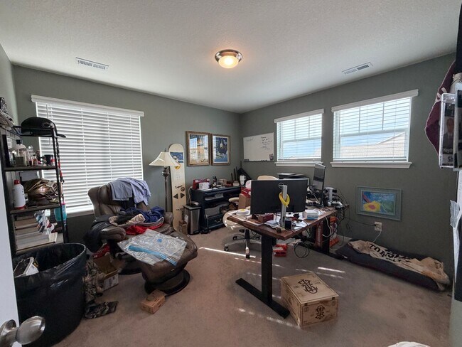 Building Photo - Exquisite Elizabeth Home