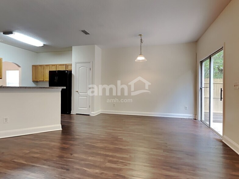 Building Photo - 2510 Victoria Point Dr