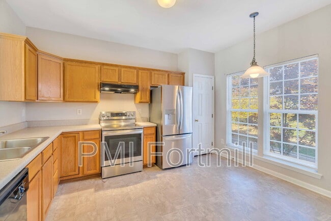 Building Photo - 15744 Kensington Palace Ln