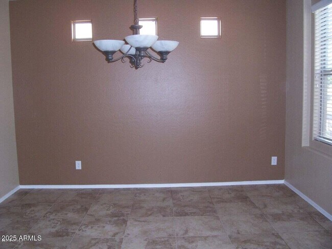 Building Photo - 1692 S Parkcrest Ct