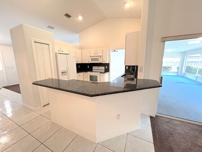 Building Photo - 106 Point of Woods Dr