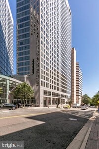 Building Photo - 1111 19th St N