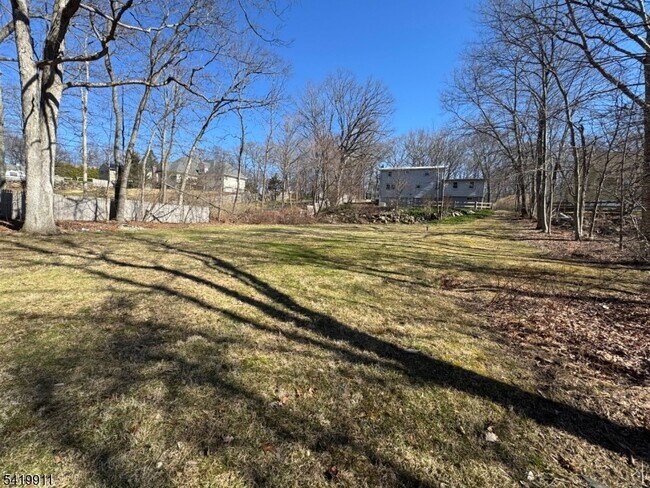 Building Photo - 117 Weldon Rd