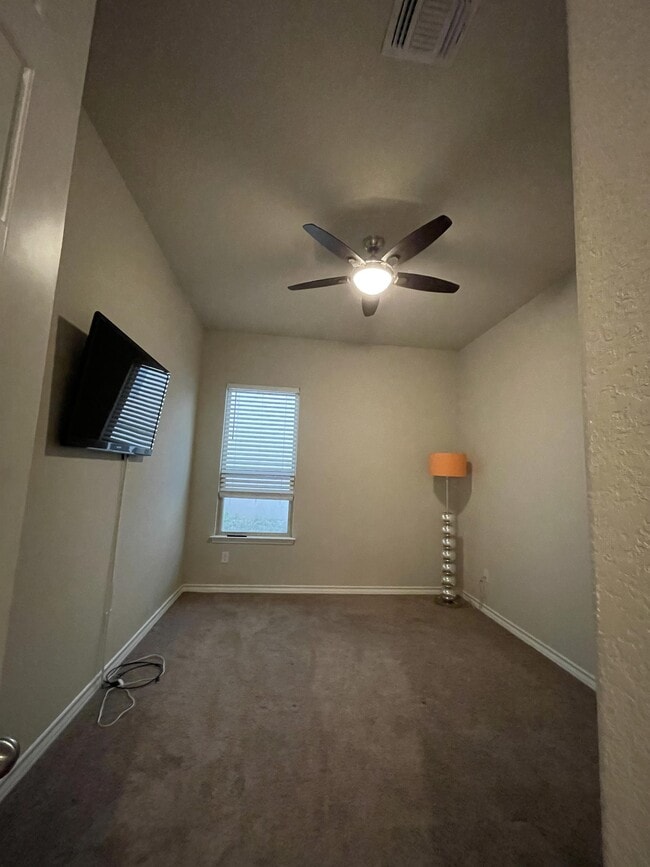 Building Photo - 2826 Winter Gorge