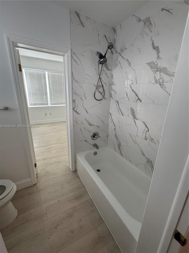 Building Photo - 1027 Euclid Ave