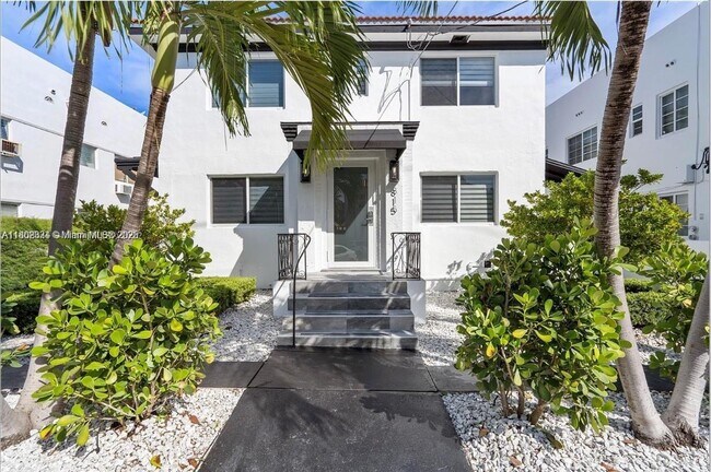 Building Photo - 815 W 39th St