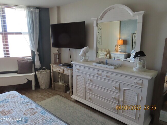 Building Photo - 1415 Ocean Shore Blvd