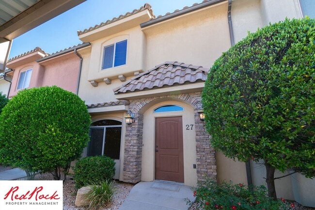 Building Photo - 3 Bedroom Townhome In Southgate Community