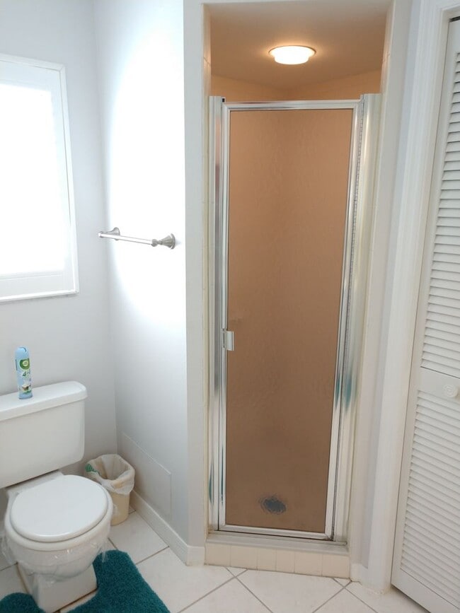 Building Photo - Seasonal Short-Term Single-Family Home located in Meadow Run at Jacaranda!