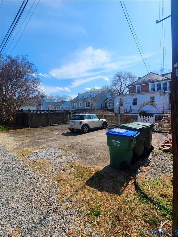 Building Photo - 4810 Grove Ave