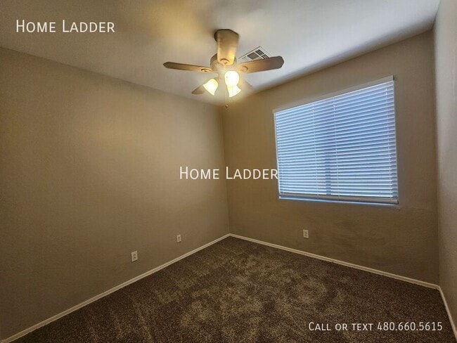 Building Photo - 39746 N Cross Timbers Way