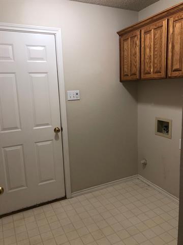 Building Photo - 2118 Stoneridge Dr