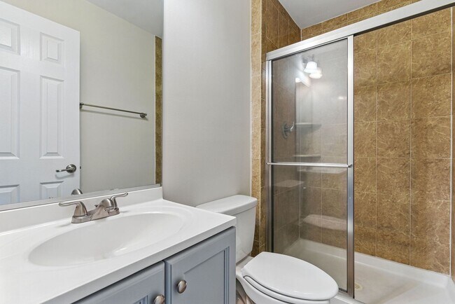 Building Photo - 505 Knollwood Ct