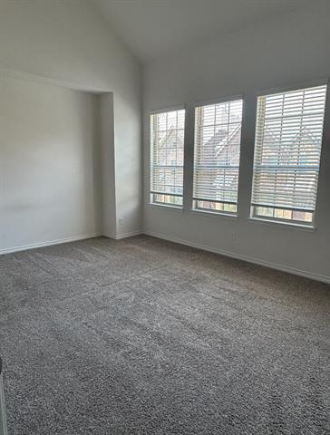 Building Photo - 2422 Klamath Dr