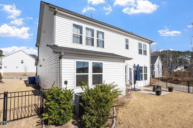 Building Photo - 128 Highland Grv Wy