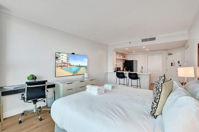 Building Photo - 2889 McFarlane Rd