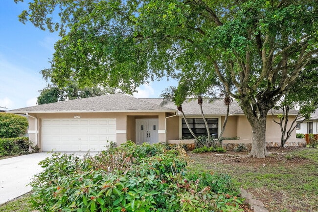 Building Photo - 518 Azure Ave