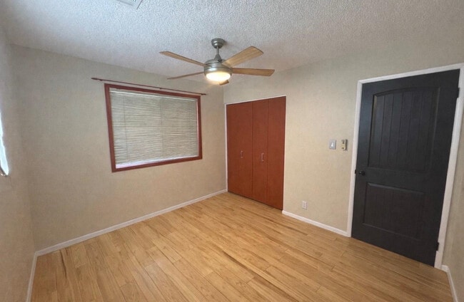 Building Photo - 1237 E Riviera Dr