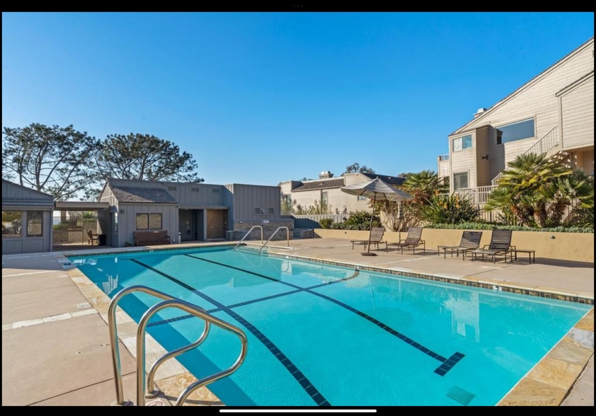 Building Photo - 237 Sea Forest Ct