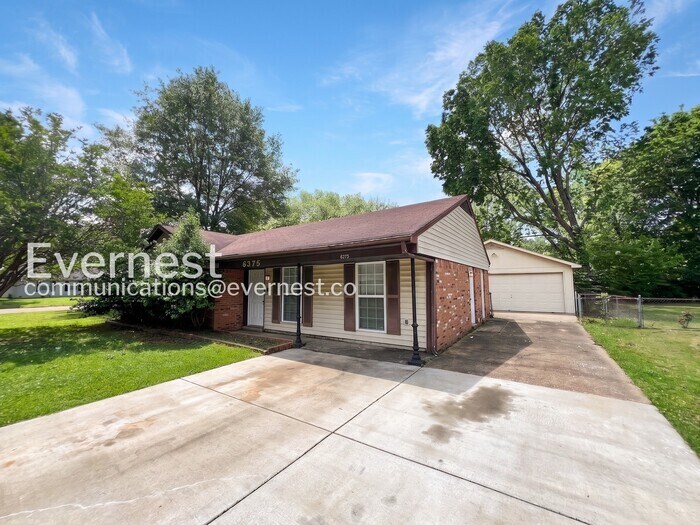 Building Photo - 6375 Greenbriar Dr