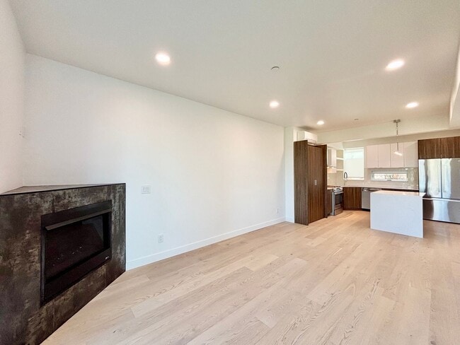 Building Photo - 3816 A 13th Ave W