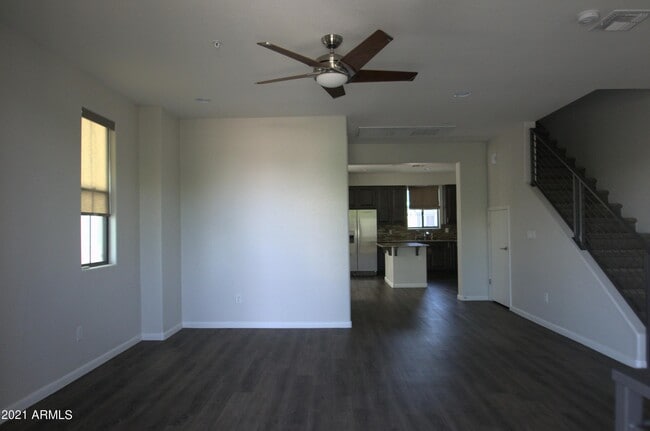 Building Photo - 2090 S Dorsey Ln