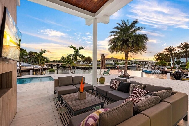 Building Photo - 3701 NE 26th Ave