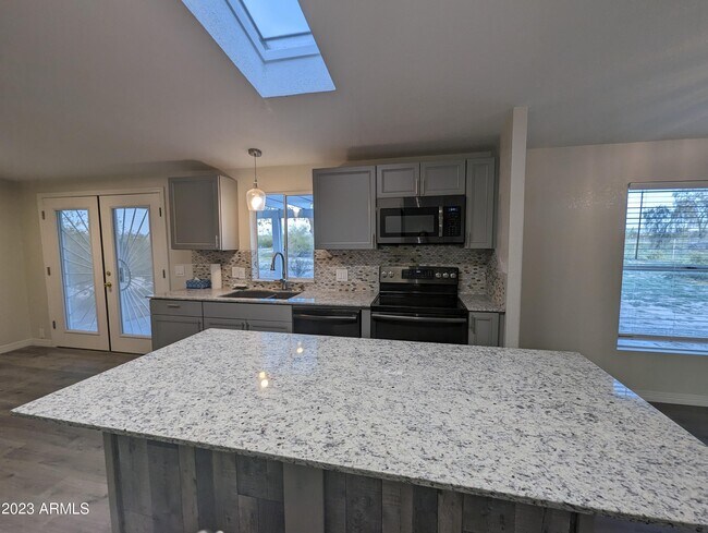 Building Photo - 22455 N Royd Rd