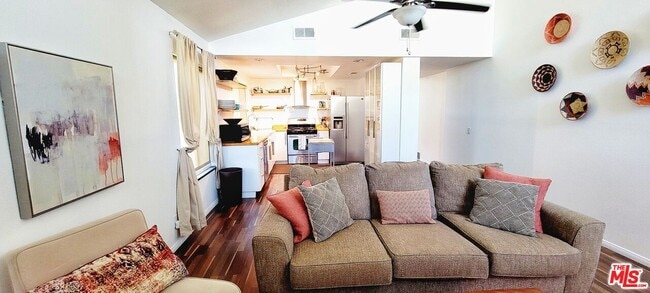 Building Photo - 44240 Anacapa Way