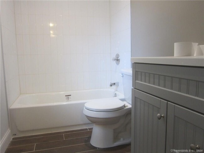 Building Photo - 574 Chopsey Hill Rd