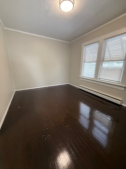 Building Photo - 621 Florence Ave