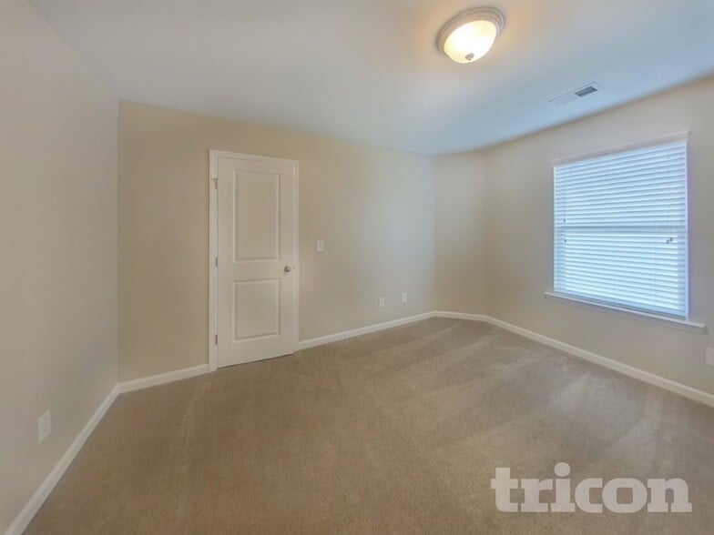 Building Photo - 5370 Campbellton Fairburn Rd