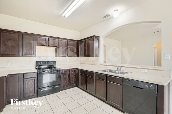 Building Photo - 6728 Ohana Pl