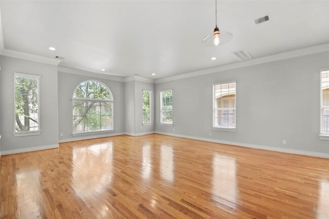 Building Photo - 1602 Colorado St