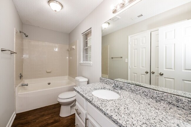 Building Photo - 3205 Bob White Cir